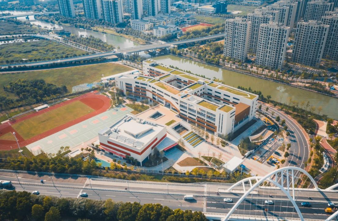 此時(shí)此地：面向走班教學(xué)的高密度校園實(shí)踐——青浦蘭生?思源中學(xué) / 創(chuàng)霖-澤柏